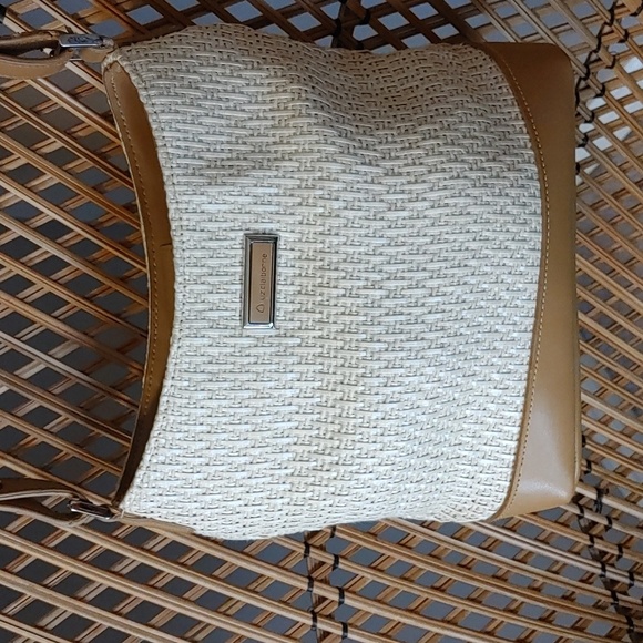 💚LIZ CLAIBORNE SUMMER BAG - Picture 2 of 16